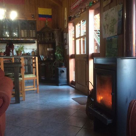 Hostal El Nogal プコン エクステリア 写真