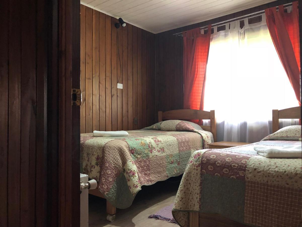 Hostal El Nogal プコン エクステリア 写真