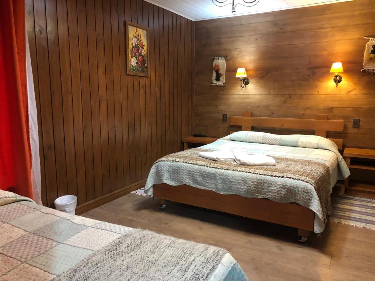 Hostal El Nogal プコン エクステリア 写真