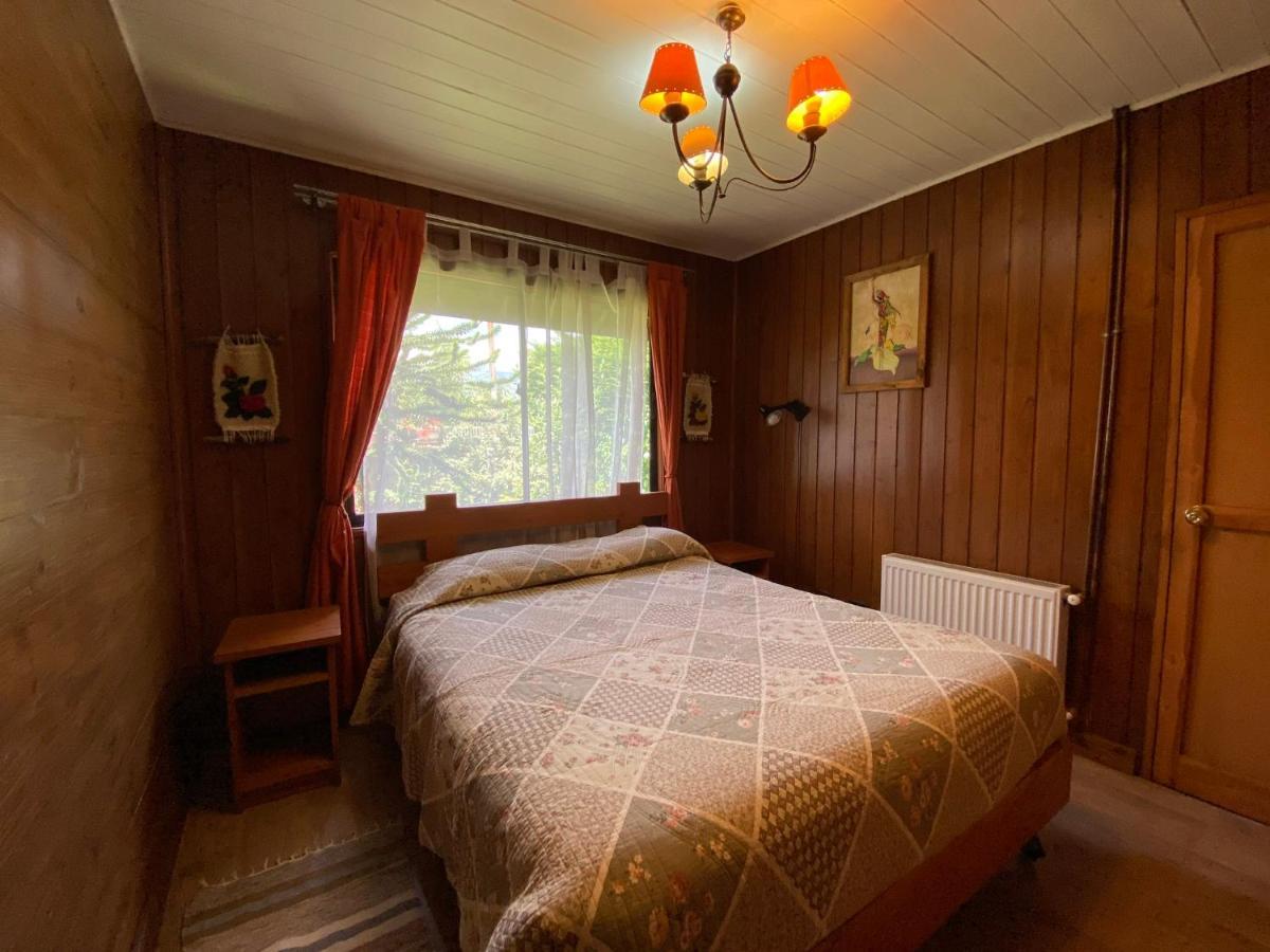 Hostal El Nogal プコン エクステリア 写真