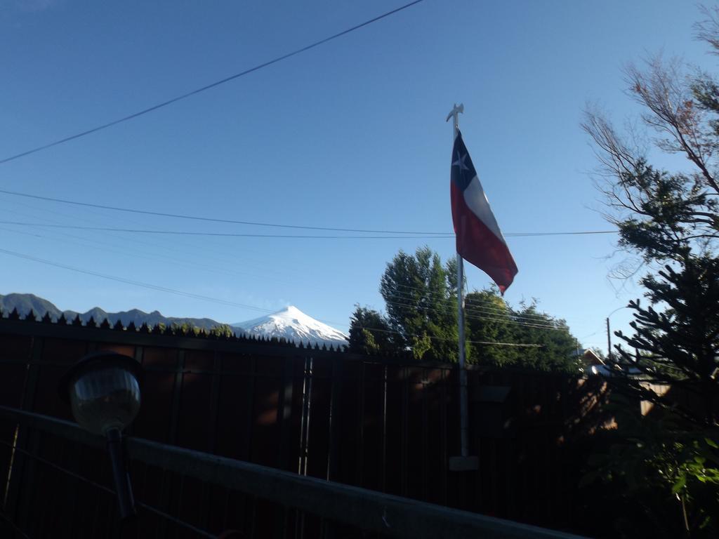 Hostal El Nogal プコン エクステリア 写真