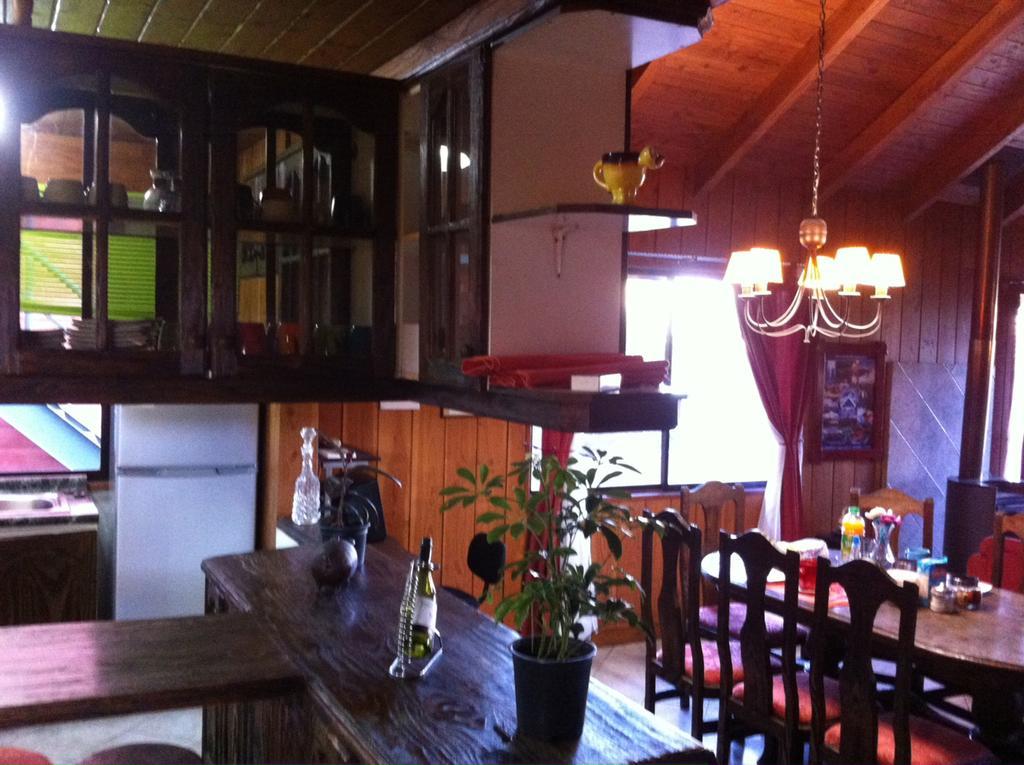 Hostal El Nogal プコン エクステリア 写真
