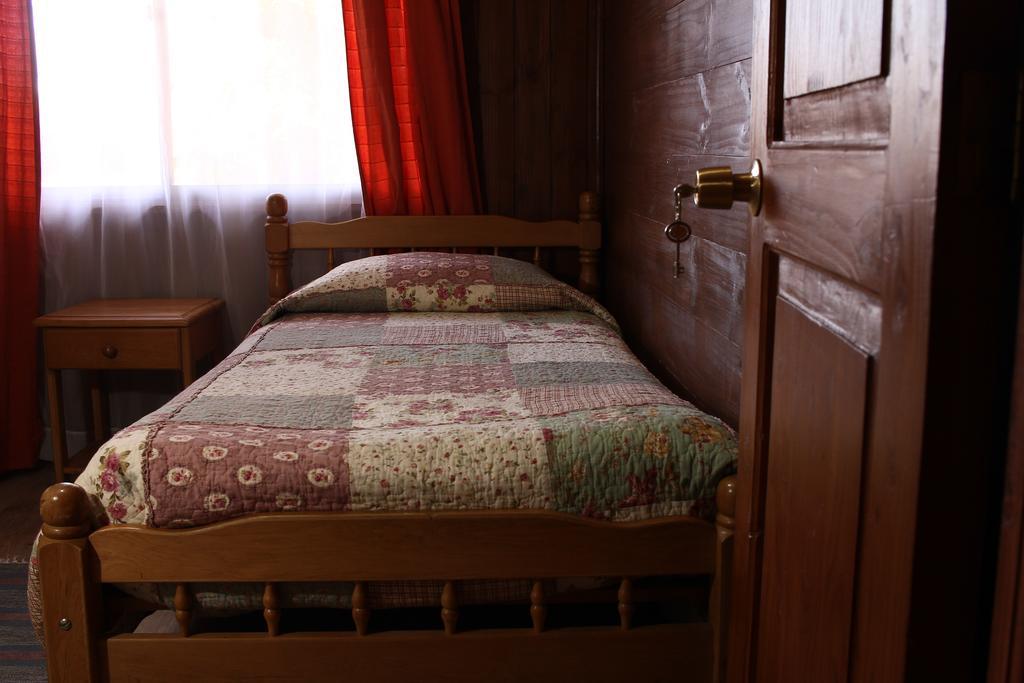 Hostal El Nogal プコン エクステリア 写真