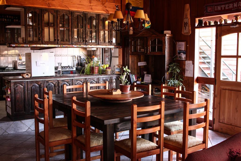 Hostal El Nogal プコン エクステリア 写真