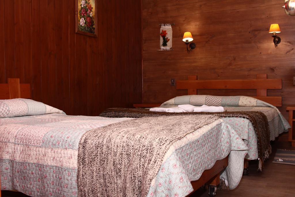 Hostal El Nogal プコン エクステリア 写真