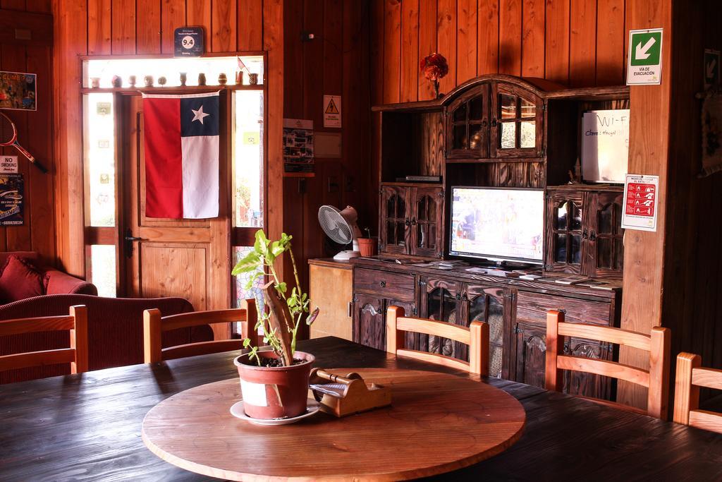 Hostal El Nogal プコン エクステリア 写真