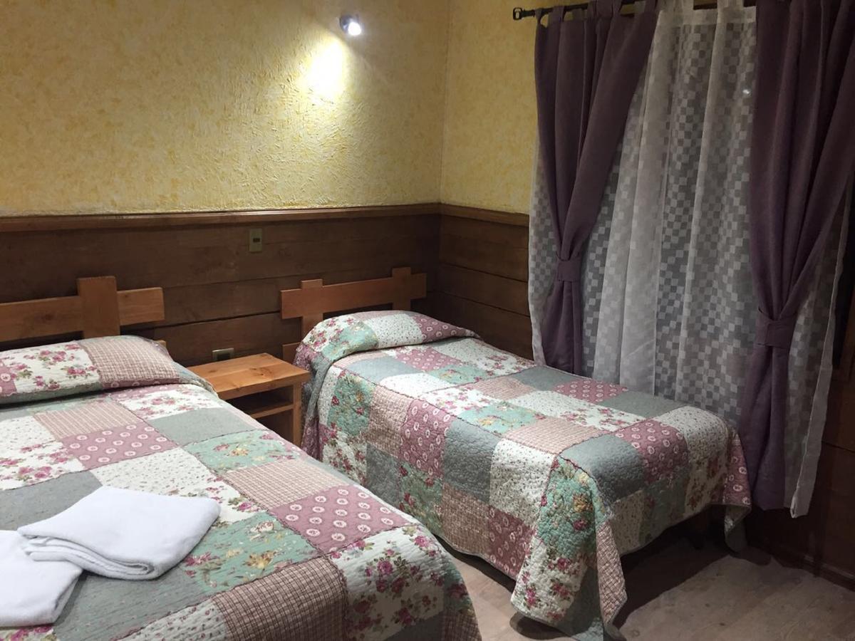 Hostal El Nogal プコン エクステリア 写真